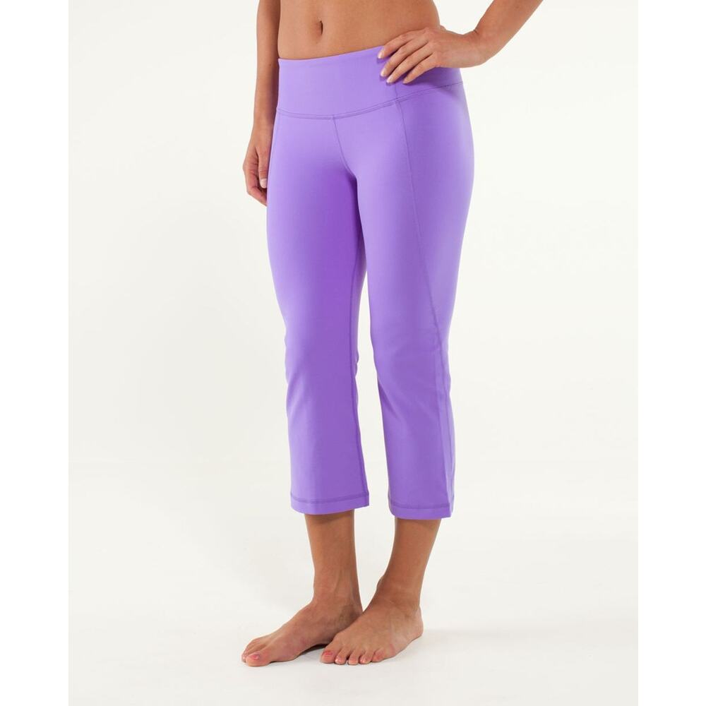 Lululemon Power Purple Twiggy Gather & Crow Crop - Size 10 EUC